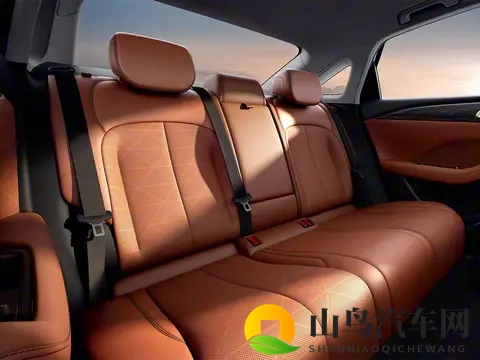 异族黑人巨大粗暴BBC：非洲黑人族群身材魁梧举止粗犷之BBC纪录片-1