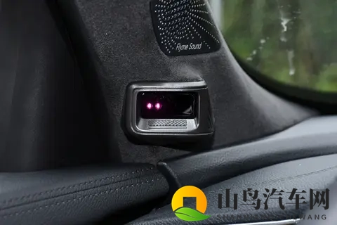 85万辆的底气！星越L五大豪华+金秋福利，燃油SUV闭眼选不踩坑​-1