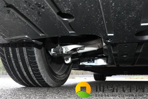 不止代步！阿维塔 12 皇家剧院版，把私人剧院搬进车里-1