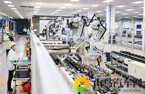 Flyme Auto智能座舱即将上车奔驰，吉利又一次“赌”对了？-2