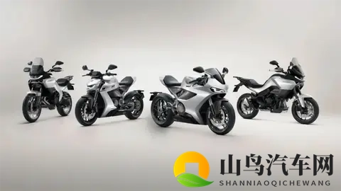 诺顿复活首发之作！曼岛TT传奇后裔Manx R实力几何？-2