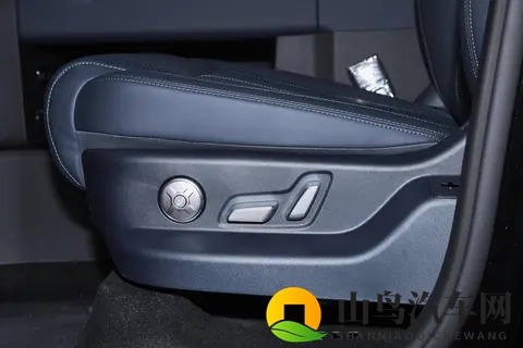 带娃全家游，方程豹钛7，空间大、舒适性强，很适合家庭用户-2