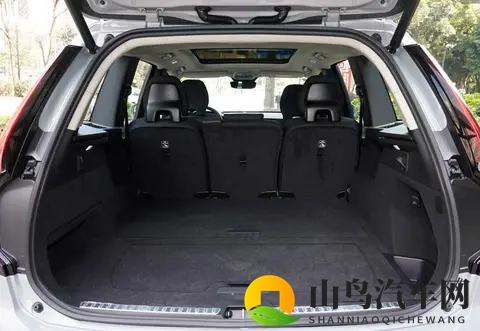 售价6389万起_配置调整 2026款沃尔沃XC90上市-1