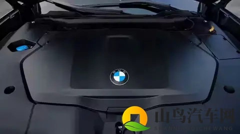 Model Y迎来传统豪华挑战者，全新宝马iX4渲染图曝光-3