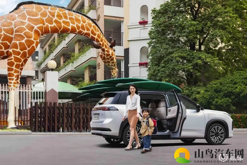 埃安i60双动力上市,1048万起标配超100项-1