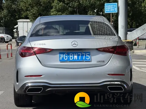 20万拿下准新奔驰C级!41万公里,体验豪华运动风-2