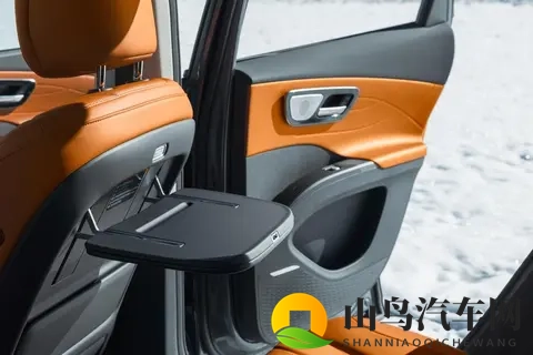 国产燃油中型SUV销冠换代，第五代瑞虎8预售1059万起！-2