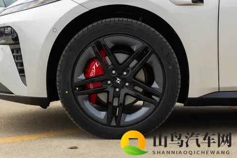 15万级轿跑新标杆？标配激光雷达，东风奕派eπ007+能否成爆款？-3