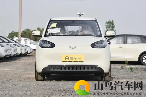 2025 款五菱缤果怎么挑？三款车型从外观到续航-3