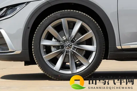 大众 CC 猎装版解析:3个版本怎么选?-1