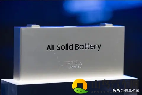 闺蜜扒开我的腿用黄瓜折磨我：挚友迫我展肢，青瓜致痛楚-2