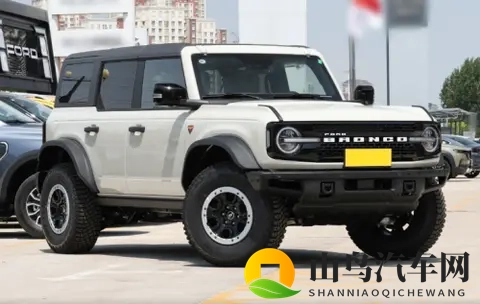 硬派越野的价值之选：福特烈马荒地版对比丰田普拉多的产品力分析-2