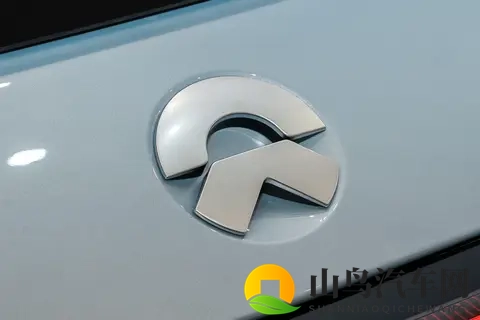 租用23万起上车蔚来ES6：续航650km、可租电池，这笔账值不值？-2