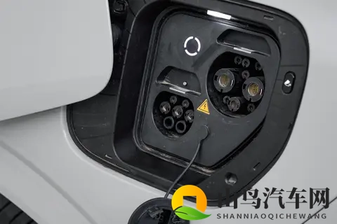 30万级大五座SUV，标配空悬+空气弹簧，星途ET值得买吗？-3