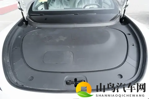 阿维塔06不玩虚的：华为ADS 4，再配上空气悬架，20万级还有对手？-3