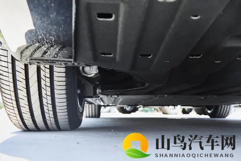 10万级纯电家轿该选谁？我开了几个月零跑B01，给你靠谱建议-2