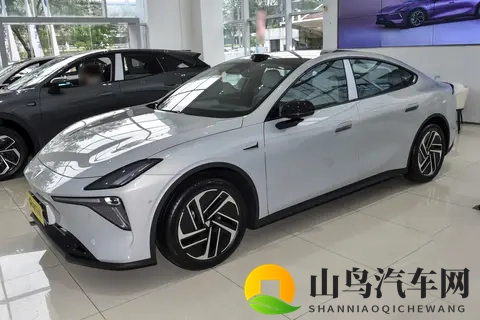 预售价1399万元起，全系标配激光雷达，深蓝L06家用的价格-2