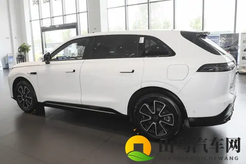 飞鱼底盘20加持，星纪元ET好开吗？-3