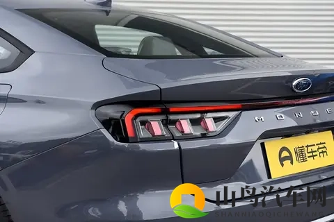 不到20万的合资运动型中级车,开起来完全不像这个价位-3