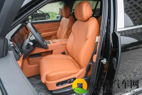 同为华为系，问界M8与深蓝S09对比，谁更适合家用？-3