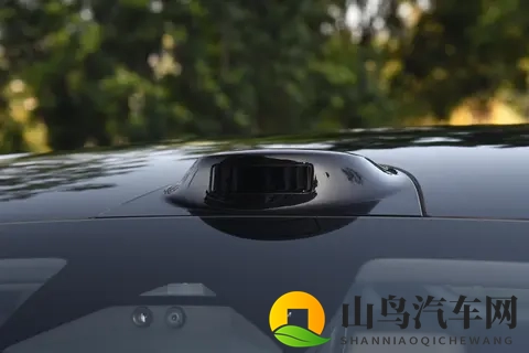 35万元起,全球续航最长大七座小鹏X9超级增程开启预售-1