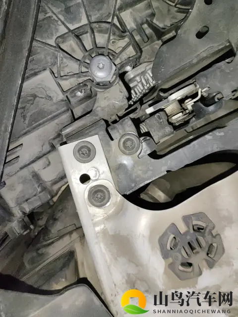 V12引擎的绝唱，6万公里二手宝马760Li，圆梦趁现在-1