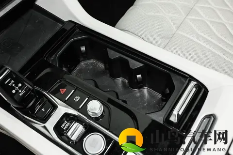 体验2026款领克09，20T+8AT+全时四驱-1