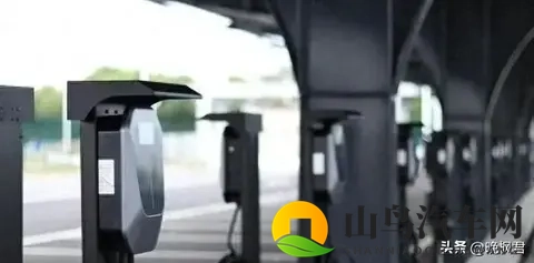 燃油车补贴突然回归，禁燃政策打脸了？官方数据藏着大秘密-1