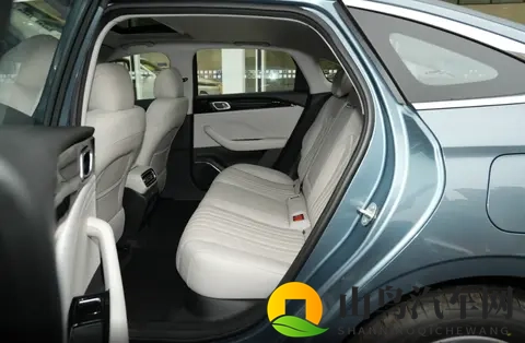 优惠后688万起，银河星耀6搅浑电混A级车市场，能否成功？-2