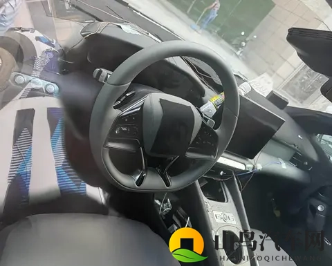 40万圆梦敞篷跑车？腾势Z软顶版路试谍照曝光！-1