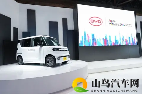 比亚迪亮相2025东京车展,为日本市场量身定制了K-EV BYD RACCO-2