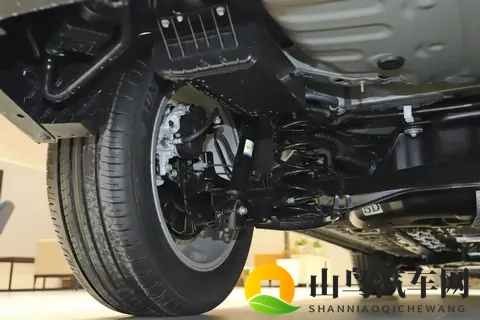 月均销量15万台，968万起售的燃油SUV，卡罗拉锐放为何这么火？-3