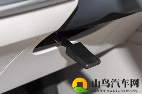 东风奕派eπ007+上市 限时焕新价1399万元起-1