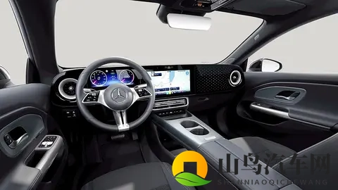 二次元打扑克剧烈运动游戏：汽车娱乐升级：趣味游戏、智能语音，驾驶新体验-2