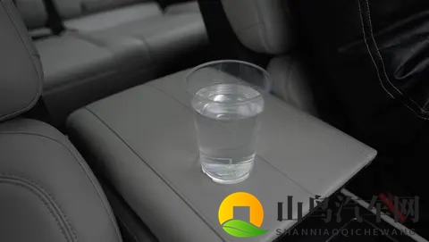 奴役 支配 性狂虐tube的特点:性虐待视频平台独特特征分析-3