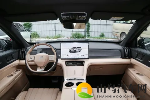 15万级中型SUV,7座空间灵活,续航能力强,家用合适吗?-2