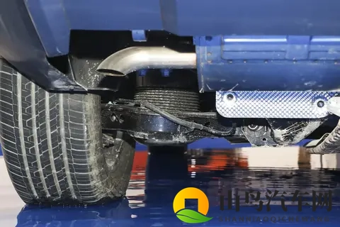 方盒子造型+空气悬架,纵横G700表现如何?-2