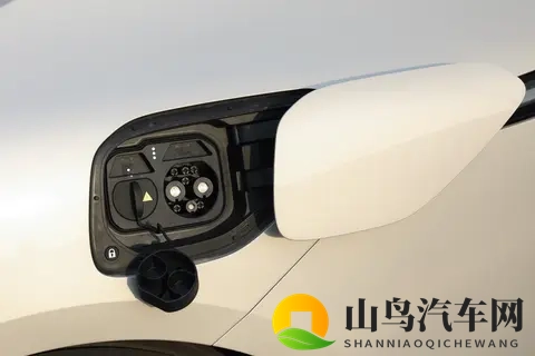 实测续航1270km，标配四颗激光雷达，阿维塔12能买吗？-2