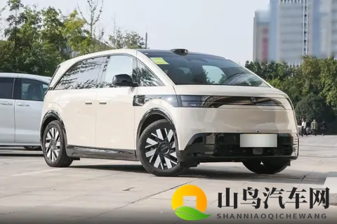 27.99万起售，“无人问津”？这款中型MPV咋回事？-3