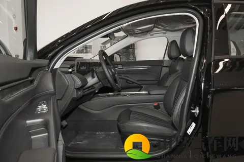 15万级合资B级车优选!2025款蒙迪欧豪华型深度试驾报告-3