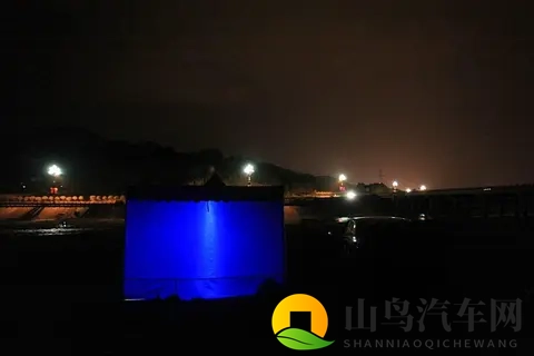 智己LS9后备箱的洗澡机和帐篷是巧思-3