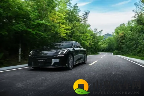 硬核配置直接拉满，领克10 EM-P稳坐杰兰路插混榜榜首-2