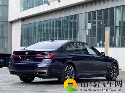 蓝色宝马740Li：2年车龄，6万公里，行政座驾569万-3