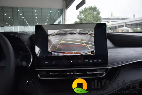 黄色app3.0:智能出行新篇章,汽车应用革新来袭-3