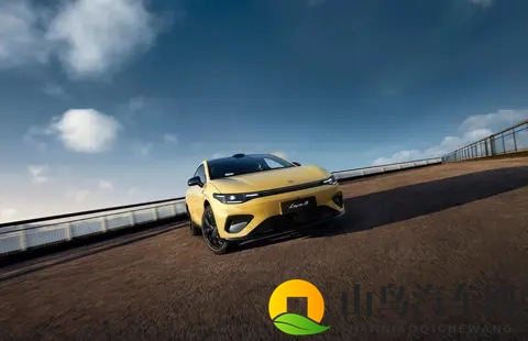 两款“平民轿跑”零跑Lafa5开启预售 深蓝L06将配第四代磁流变悬架-2