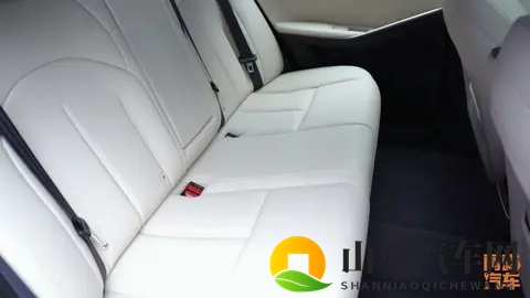 传统车企干不动新能源?东风日产N6表示不服,带你看它有啥资本-2