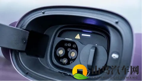 长安启源A06今晚19:00定价,激光雷达+后排通风配置拉满-2