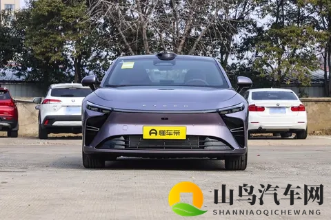 智能底盘+猎鹰辅助 15万级家用车 星纪元ES戳中出行痛点-2