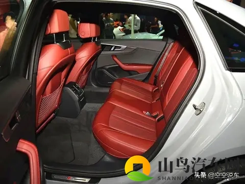 奥迪豁出去了!轴距超2米9,纵置20T+前后五连杆,才174万!-3