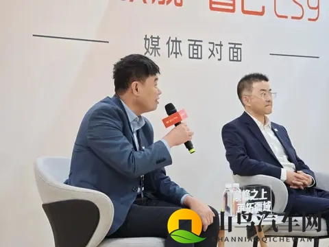 LS9上市后问智己:「上汽旗舰」真成了?-3